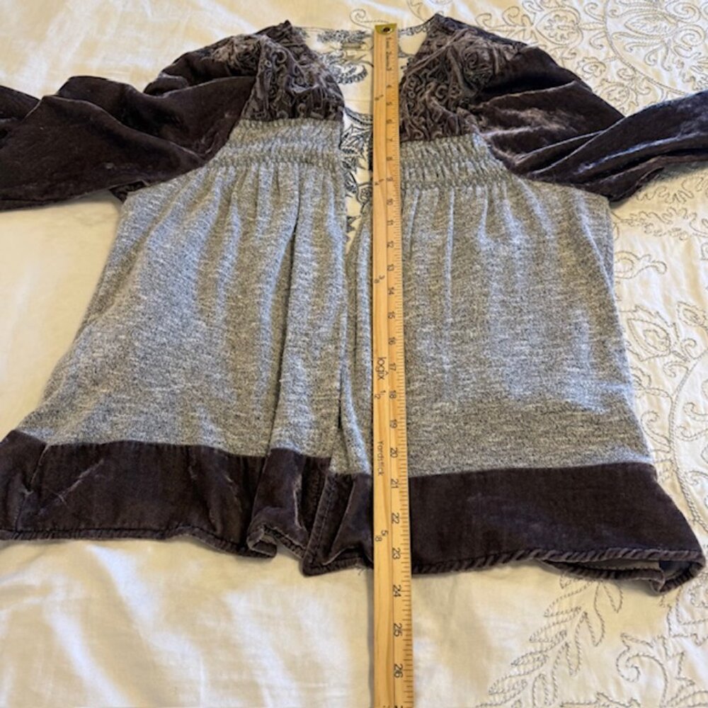 Gimmicks by BKE/Buckle Pieced Velvet Open Front Cardigan Sweater/Jacket - Large - Picture 9 of 12